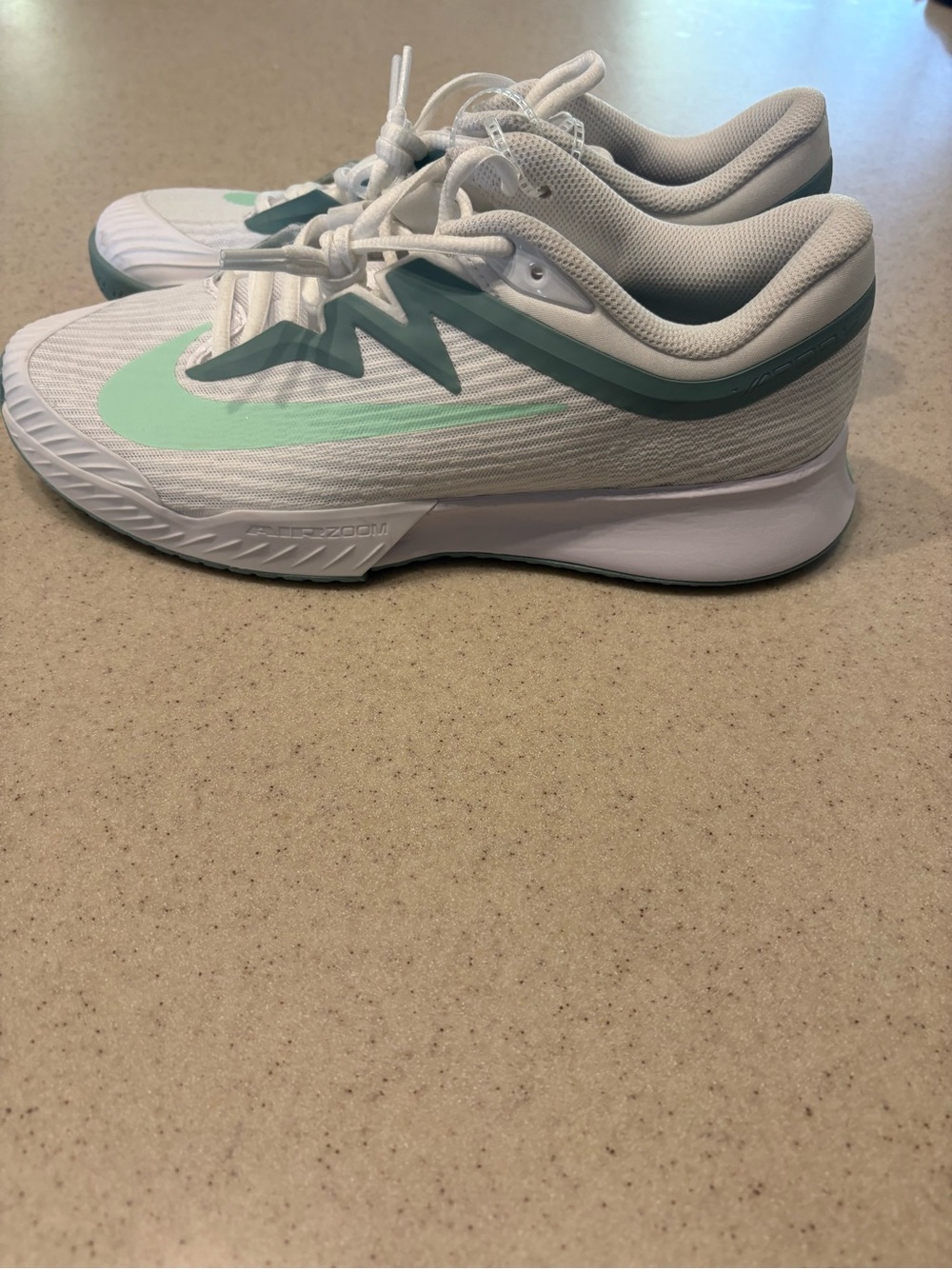 Nike Vapor Pro Women's White & Mint Green Athletic Tennis Shoes